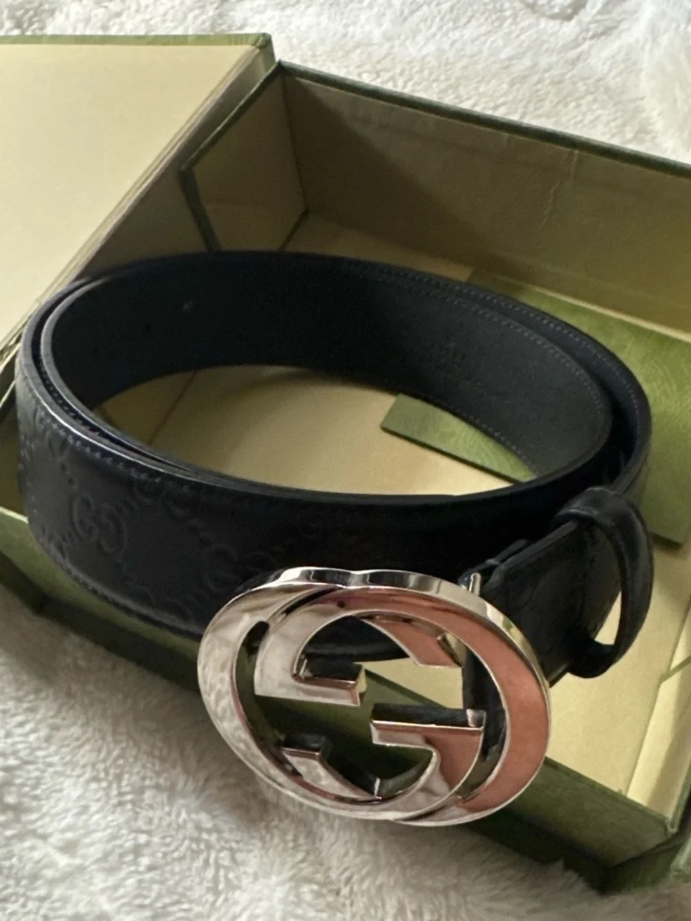 Gucci unisex size